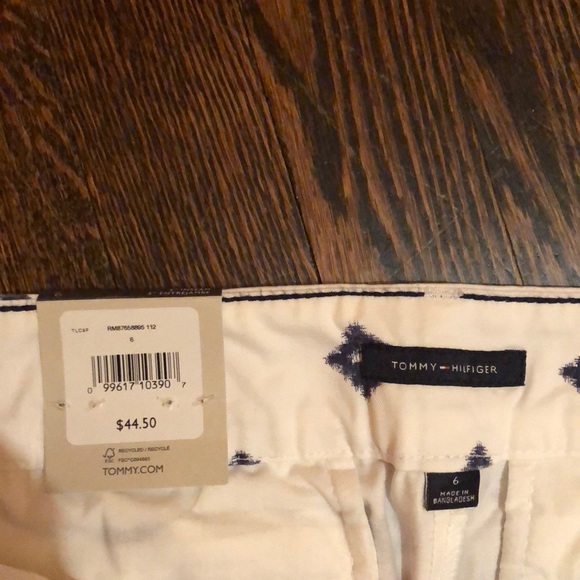 Tommy Hilfiger shorts - Picture 3 of 4